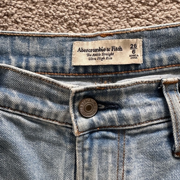 Abercrombie and fitch ankle straight ultra high rise Jean - Picture 2 of 9